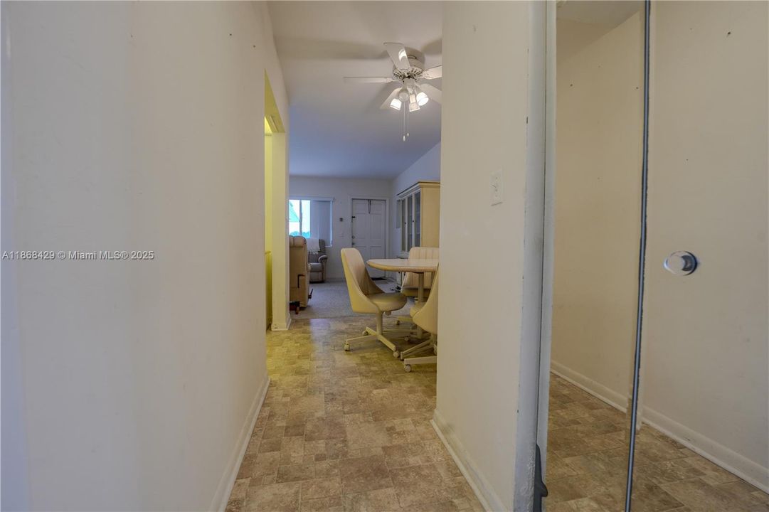 Active With Contract: $59,900 (1 beds, 1 baths, 612 Square Feet)