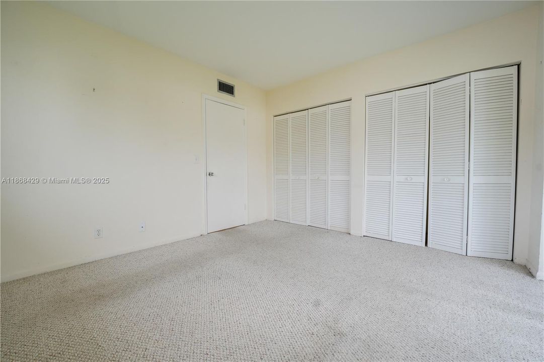 Active With Contract: $59,900 (1 beds, 1 baths, 612 Square Feet)