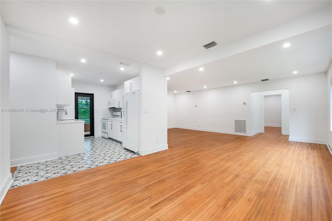 Недавно арендовано: $5,200 (3 спален, 2 ванн, 1575 Квадратных фут)