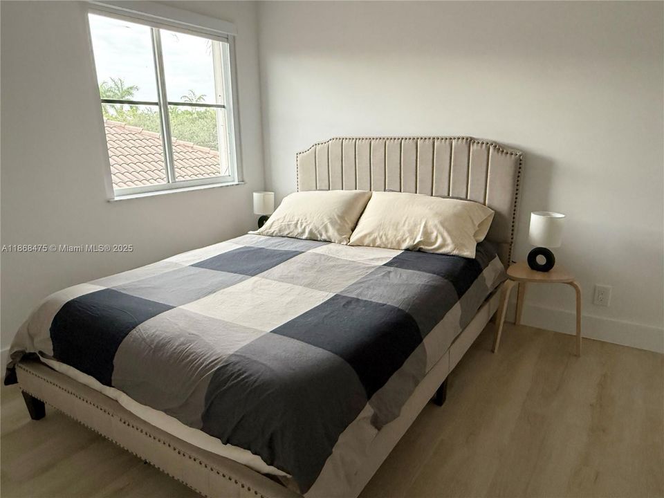 Недавно продано: $1,425,000 (5 спален, 4 ванн, 3292 Квадратных фут)