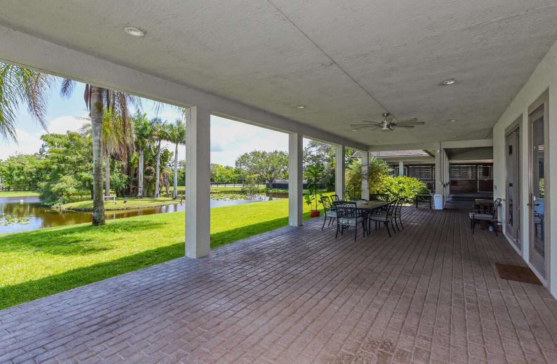 2780 Skipiks Way Wellington FL-large-012