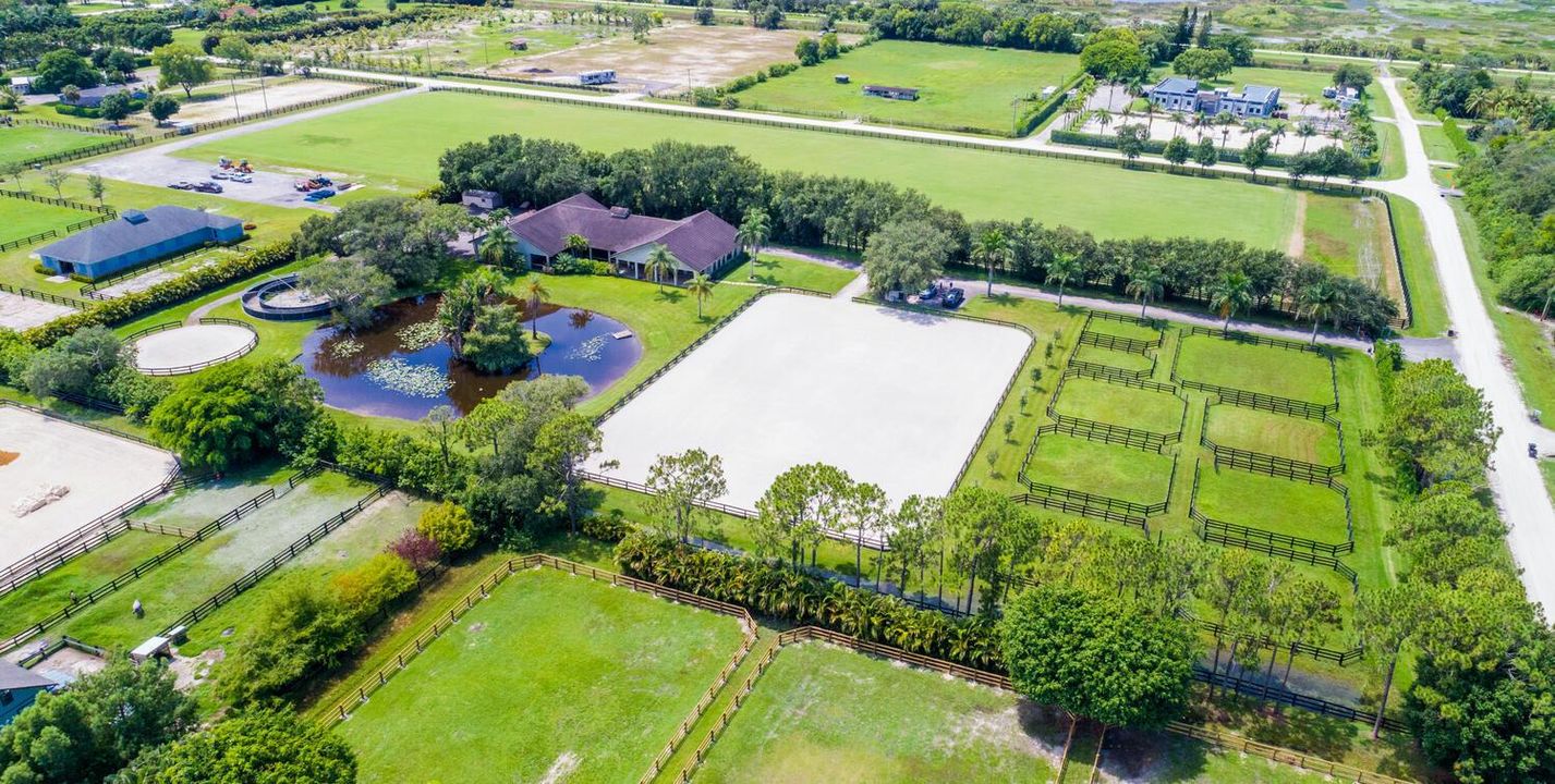 2780 Skipiks Way Wellington FL-large-032