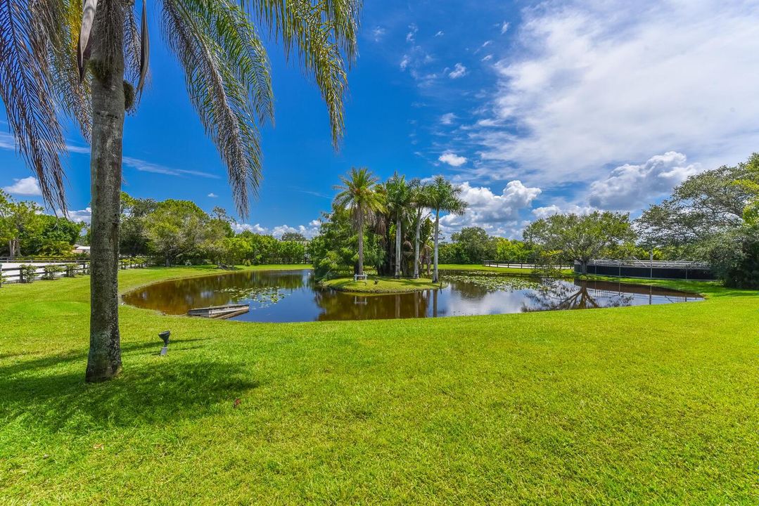 2780 Skipiks Way Wellington FL-large-008
