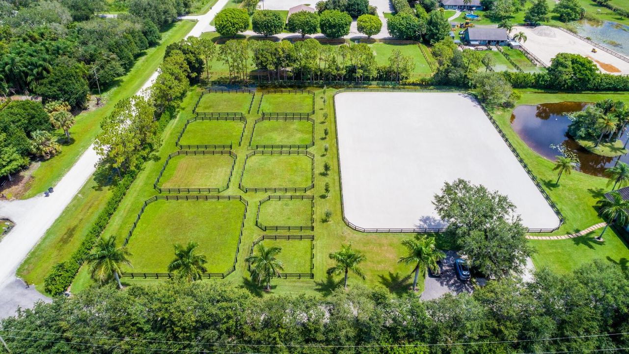 2780 Skipiks Way Wellington FL-large-029