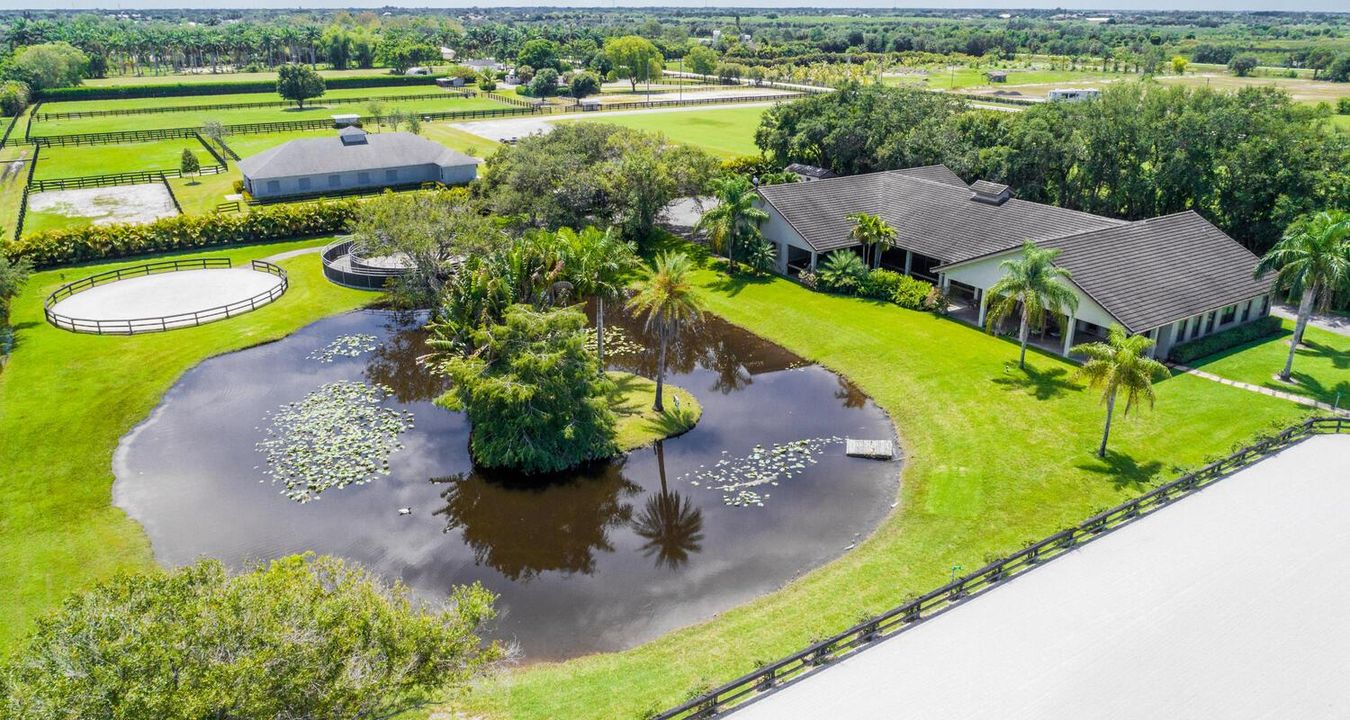 2780 Skipiks Way Wellington FL-large-037