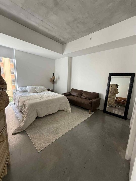 待售: $299,000 (1 贝兹, 1 浴室, 533 平方英尺)