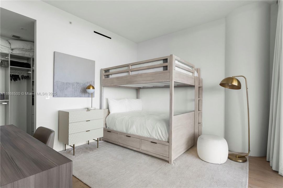 For Sale: $5,070,000 (2 beds, 2 baths, 1457 Square Feet)