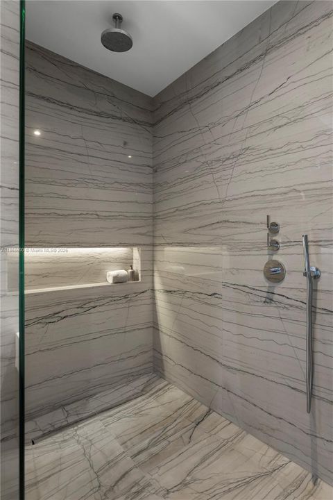 For Sale: $5,070,000 (2 beds, 2 baths, 1457 Square Feet)