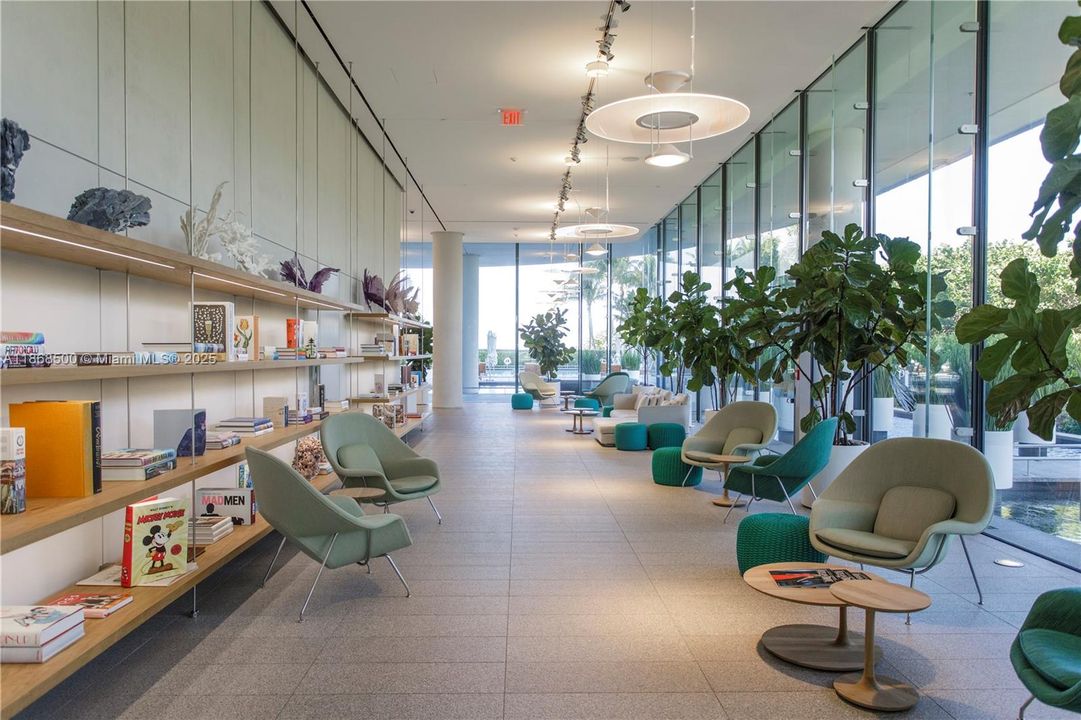 For Sale: $5,070,000 (2 beds, 2 baths, 1457 Square Feet)