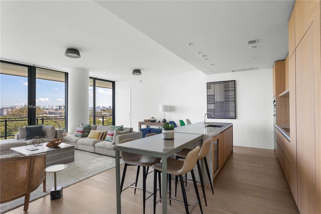 For Sale: $5,070,000 (2 beds, 2 baths, 1457 Square Feet)