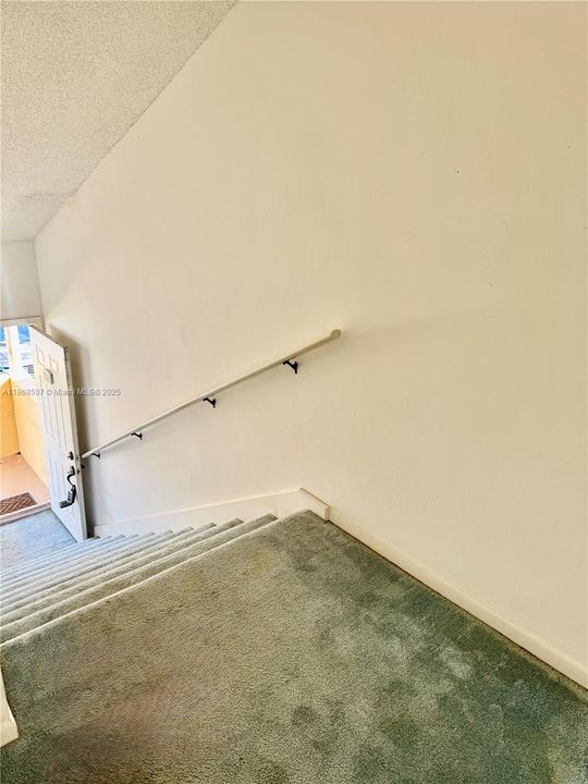 Few inside steps to living space