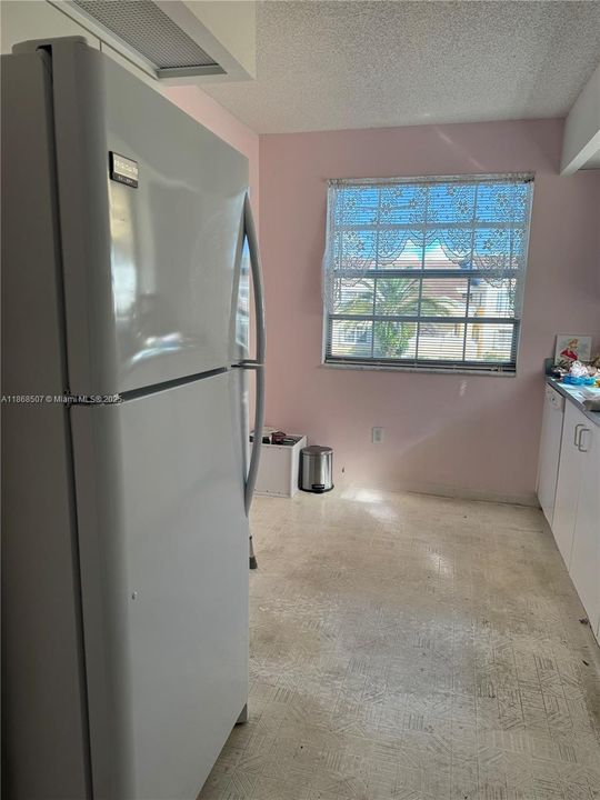 Под контрактом: $197,500 (2 спален, 2 ванн, 1160 Квадратных фут)