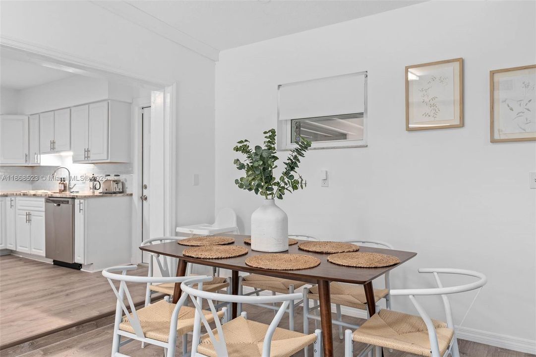 For Rent: $1,800 (3 beds, 1 baths, 1828 Square Feet)