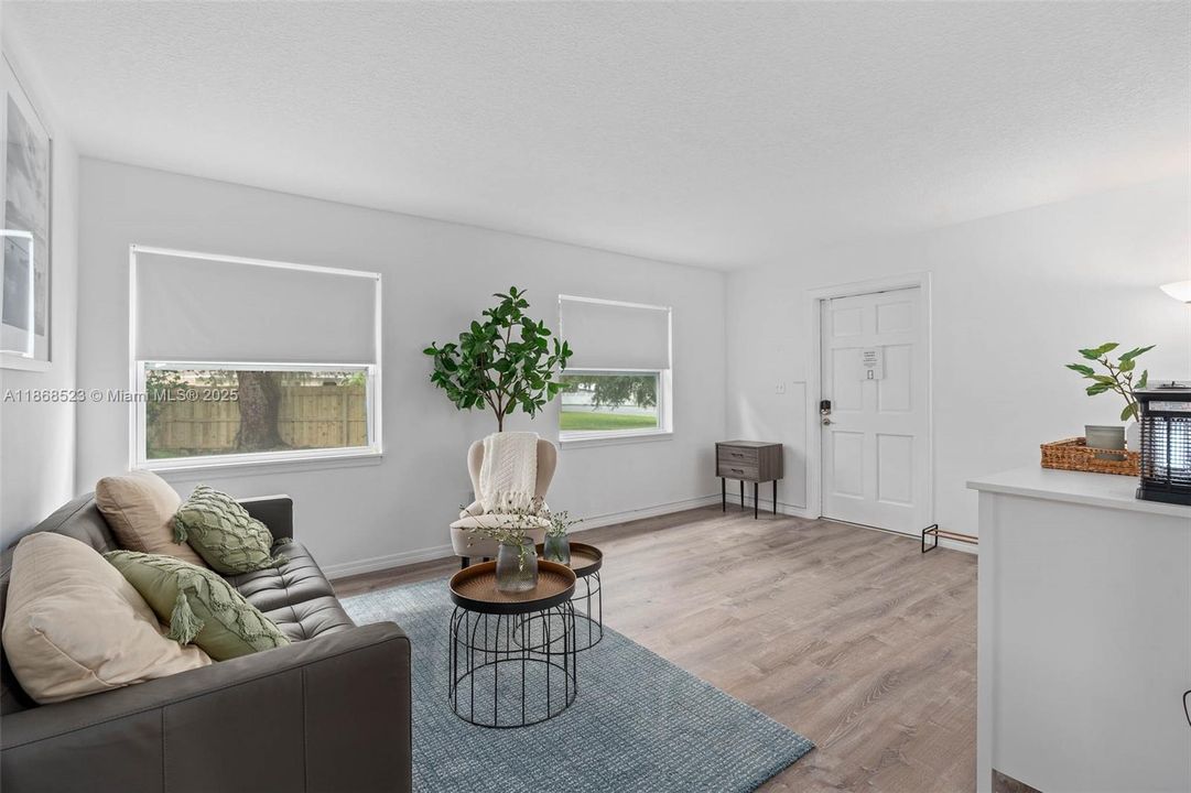 For Rent: $1,800 (3 beds, 1 baths, 1828 Square Feet)