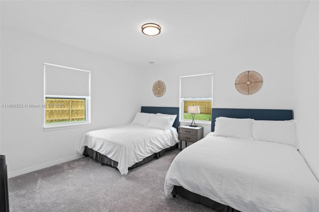 For Rent: $1,800 (3 beds, 1 baths, 1828 Square Feet)