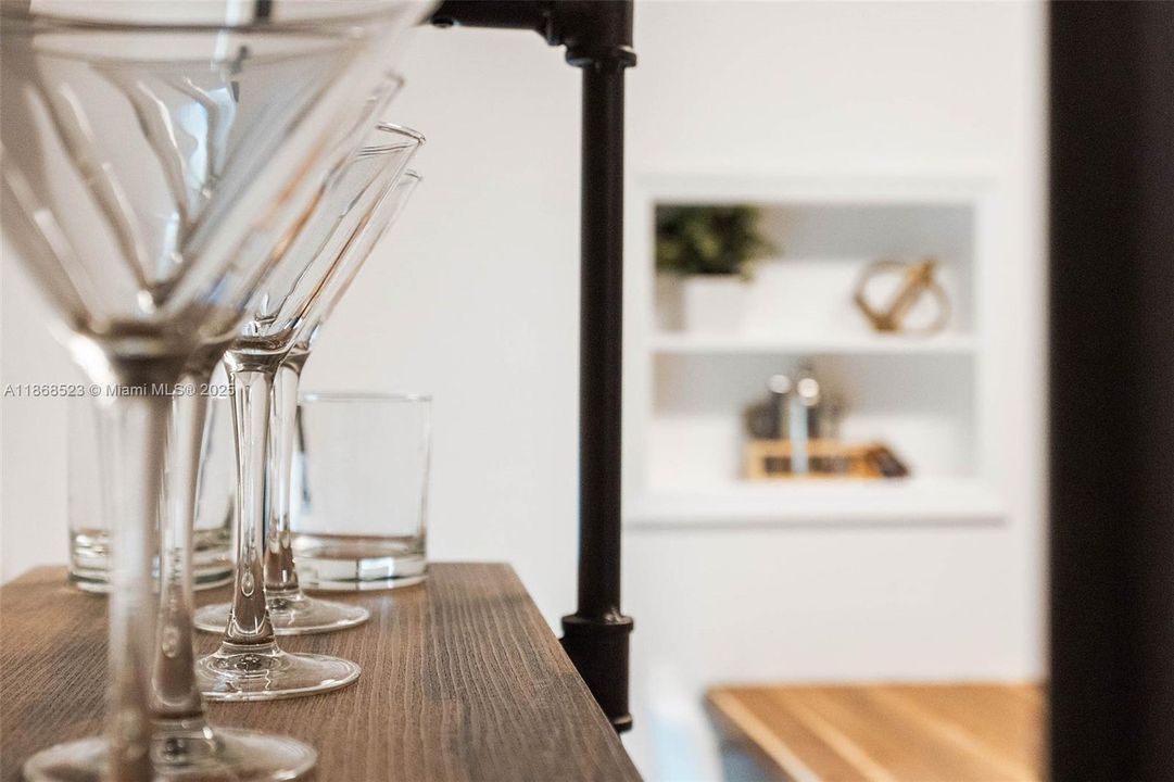 For Rent: $1,800 (3 beds, 1 baths, 1828 Square Feet)