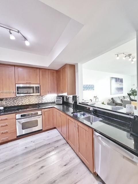 待售: $615,900 (2 贝兹, 3 浴室, 1650 平方英尺)