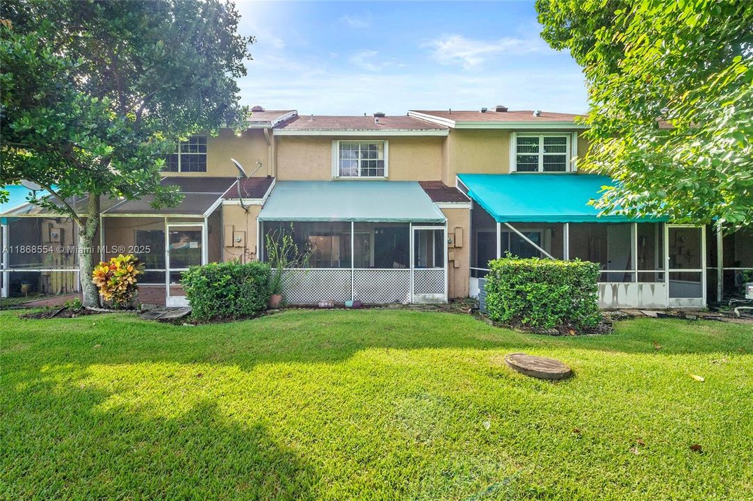 Active With Contract: $370,000 (3 beds, 2 baths, 1440 Square Feet)