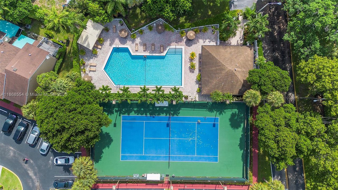 Active With Contract: $370,000 (3 beds, 2 baths, 1440 Square Feet)