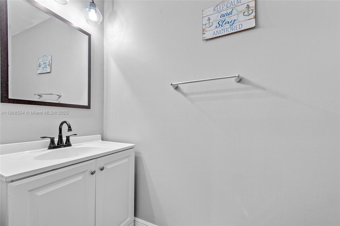 Active With Contract: $370,000 (3 beds, 2 baths, 1440 Square Feet)