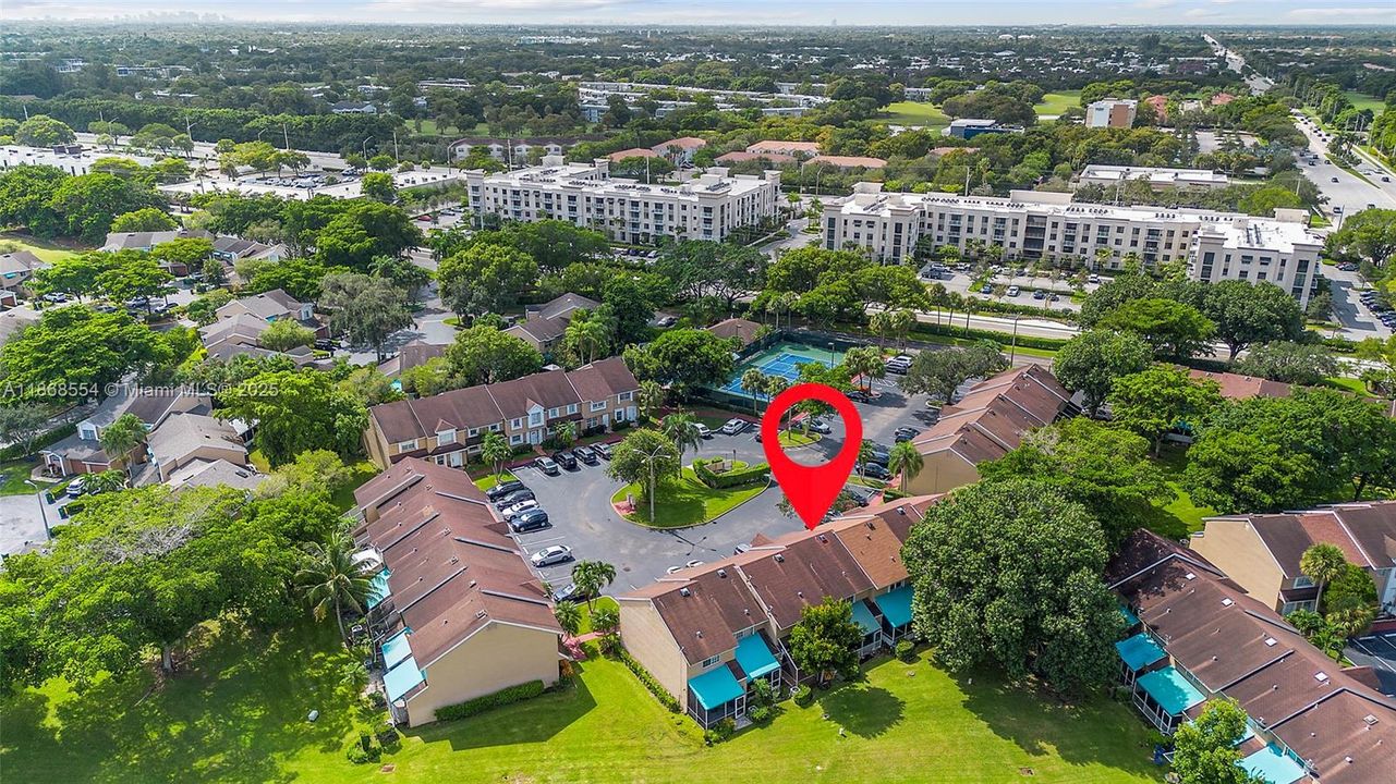 Active With Contract: $370,000 (3 beds, 2 baths, 1440 Square Feet)