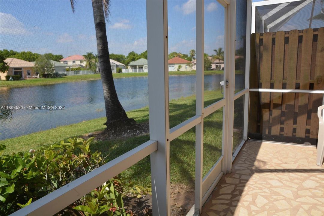 Active With Contract: $3,350 (3 beds, 2 baths, 1443 Square Feet)