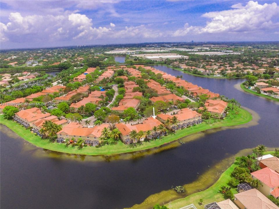 Active With Contract: $3,350 (3 beds, 2 baths, 1443 Square Feet)