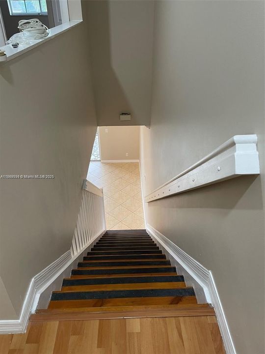 Active With Contract: $3,350 (3 beds, 2 baths, 1443 Square Feet)