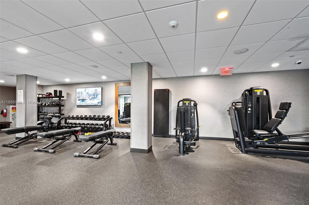 出租: $12,750 (3 贝兹, 4 浴室, 3190 平方英尺)