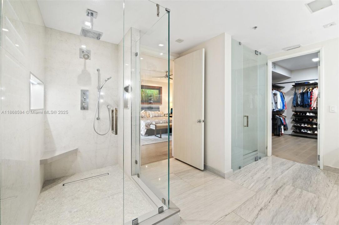 出租: $12,750 (3 贝兹, 4 浴室, 3190 平方英尺)