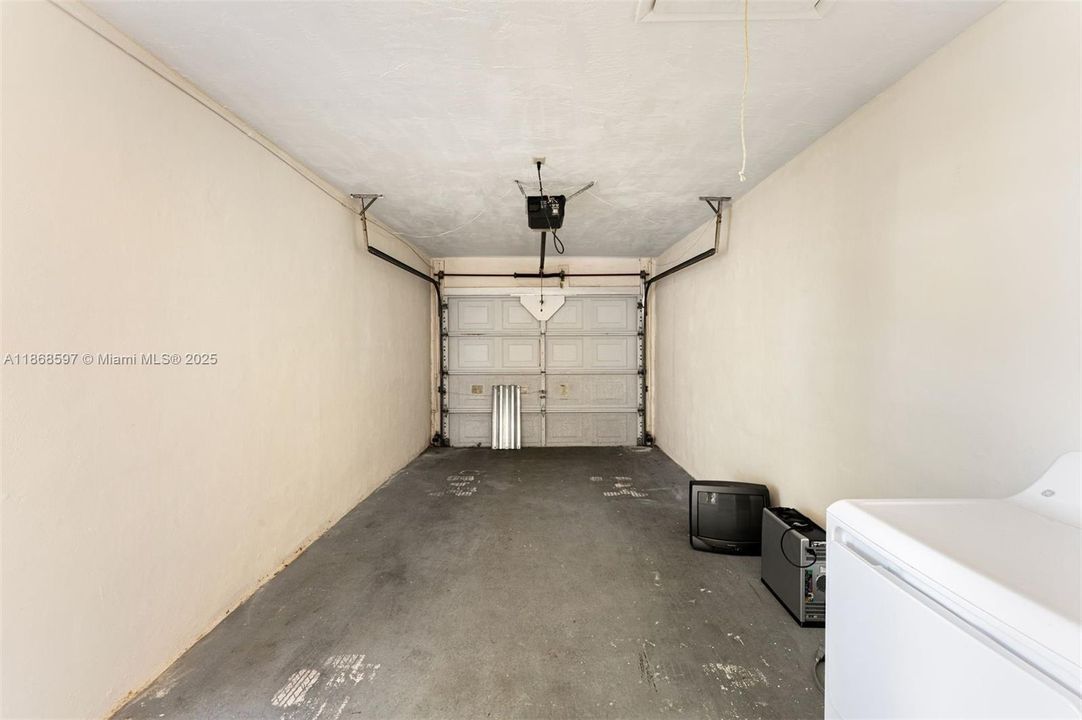 Недавно продано: $299,900 (2 спален, 2 ванн, 1260 Квадратных фут)