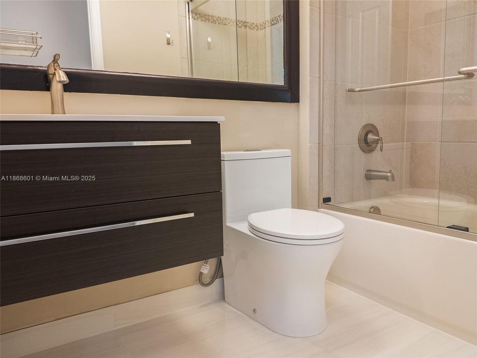 Под контрактом: $929,000 (4 спален, 3 ванн, 2656 Квадратных фут)