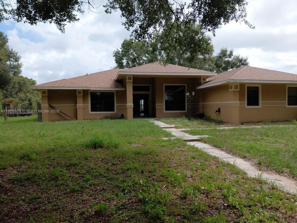 На продажу: $375,000 (4 спален, 2 ванн, 0 Квадратных фут)