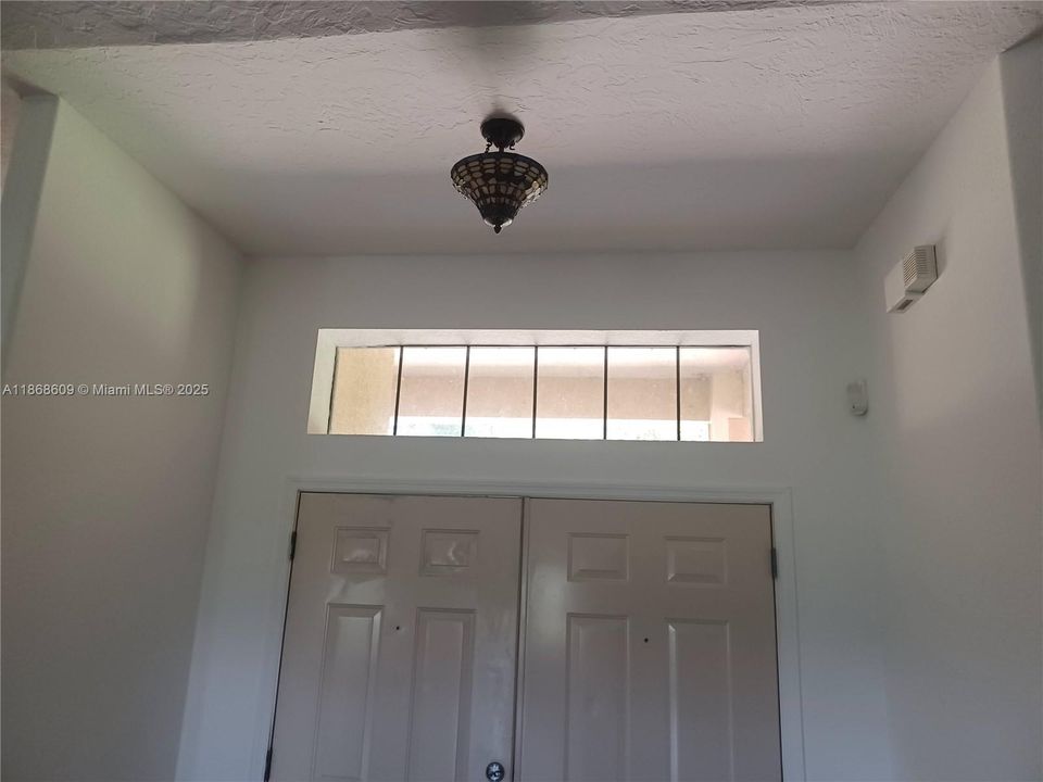 На продажу: $375,000 (4 спален, 2 ванн, 0 Квадратных фут)