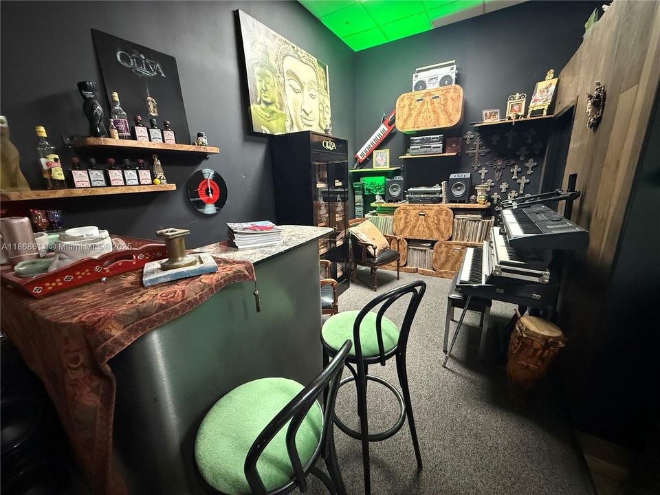 待售: $32,000 (0 贝兹, 0 浴室, 0 平方英尺)