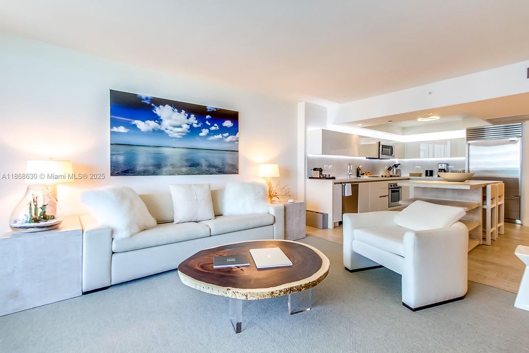 For Sale: $2,695,000 (1 beds, 1 baths, 866 Square Feet)