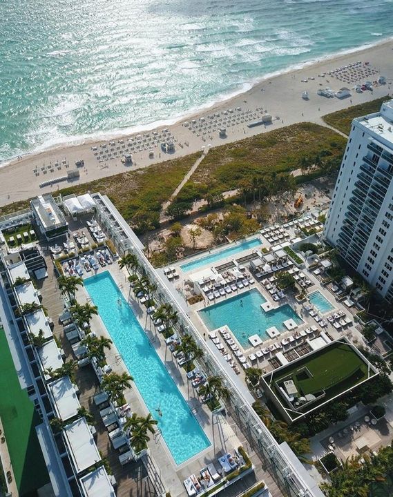 For Sale: $2,695,000 (1 beds, 1 baths, 866 Square Feet)