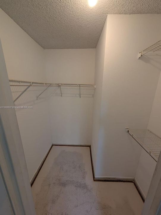 На продажу: $139,000 (1 спален, 1 ванн, 809 Квадратных фут)