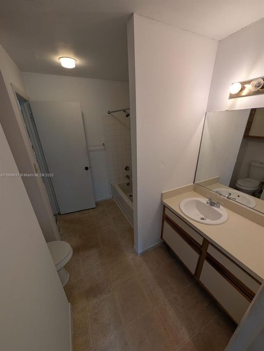 На продажу: $139,000 (1 спален, 1 ванн, 809 Квадратных фут)