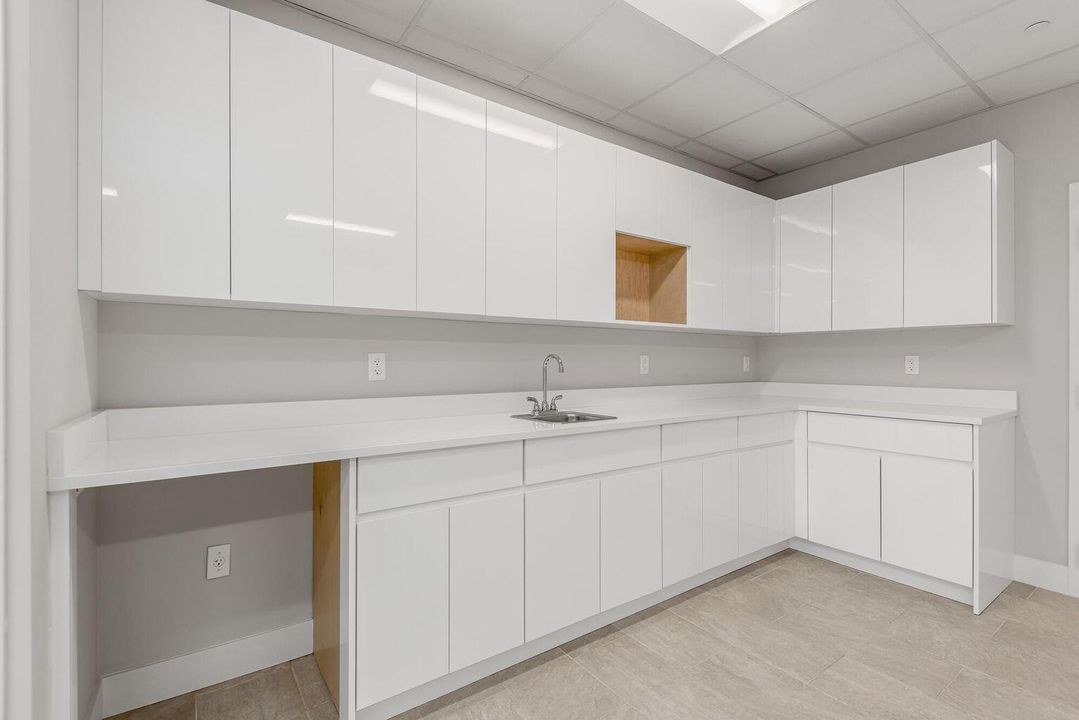 41 SW Seminole Street 210 7