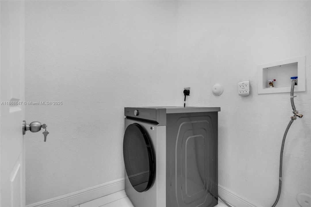 待售: $1,140,000 (4 贝兹, 3 浴室, 2391 平方英尺)