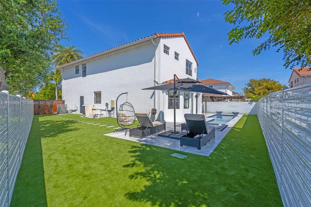 待售: $1,140,000 (4 贝兹, 3 浴室, 2391 平方英尺)