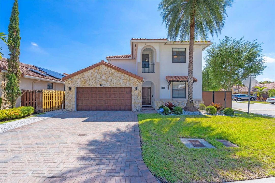 待售: $1,140,000 (4 贝兹, 3 浴室, 2391 平方英尺)