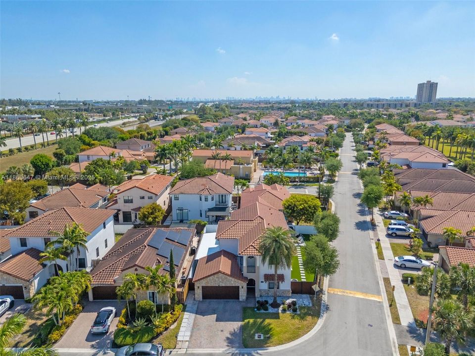 待售: $1,140,000 (4 贝兹, 3 浴室, 2391 平方英尺)