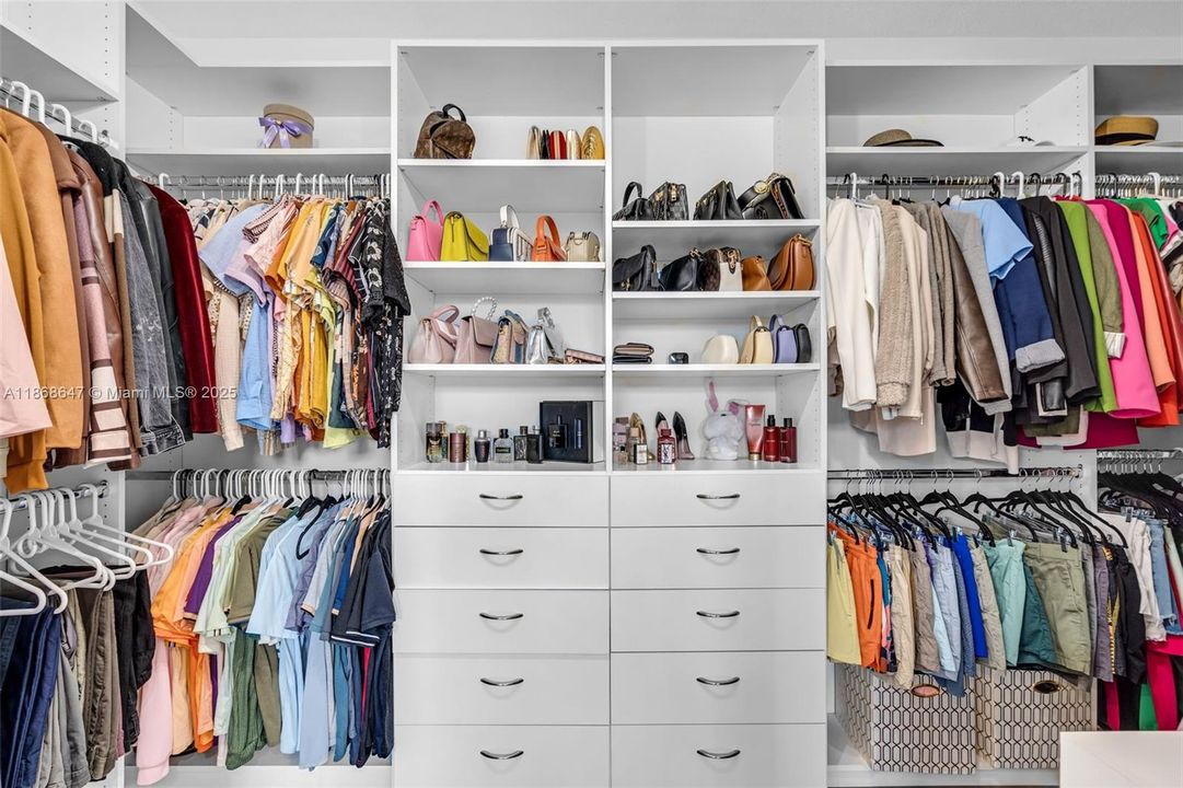 待售: $1,140,000 (4 贝兹, 3 浴室, 2391 平方英尺)