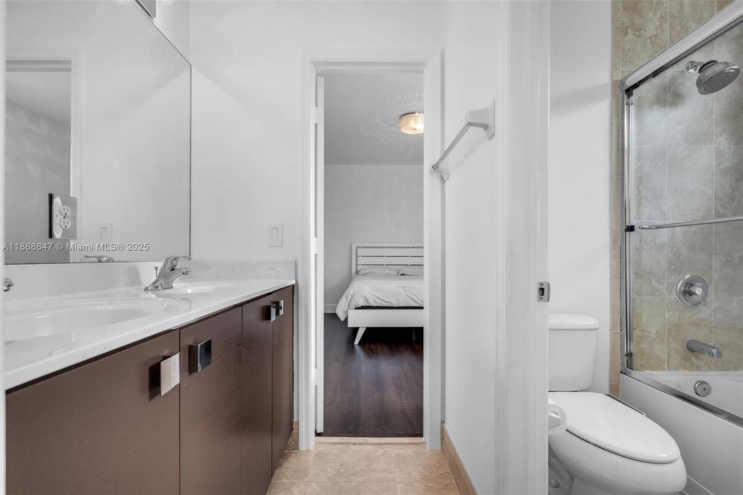 待售: $1,140,000 (4 贝兹, 3 浴室, 2391 平方英尺)