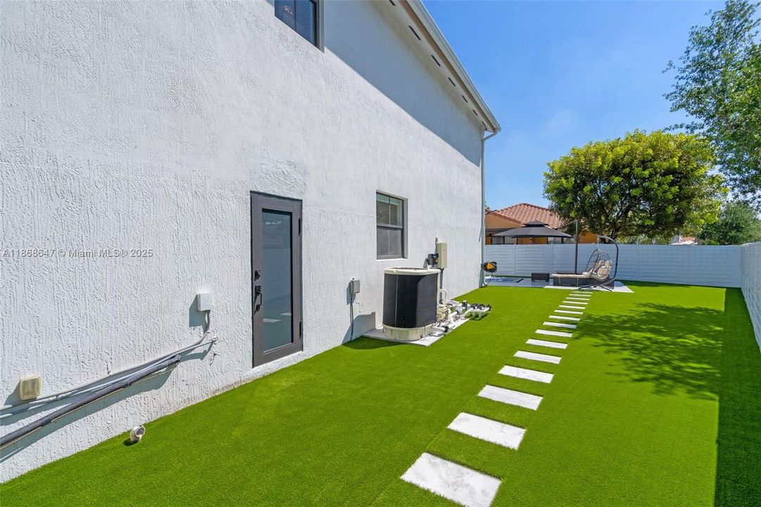 待售: $1,140,000 (4 贝兹, 3 浴室, 2391 平方英尺)