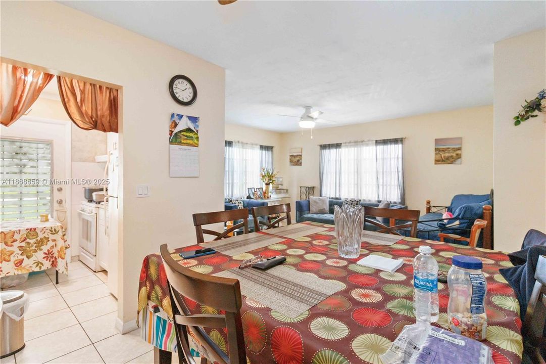 En Venta: $169,000 (2 camas, 1 baños, 953 Pies cuadrados)