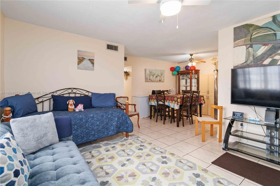 En Venta: $169,000 (2 camas, 1 baños, 953 Pies cuadrados)