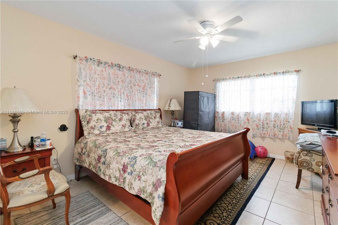 En Venta: $169,000 (2 camas, 1 baños, 953 Pies cuadrados)